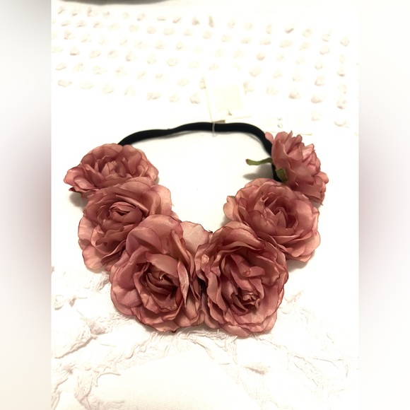Floral headband great for festivals - Picture 3 of 7